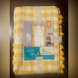 Pioneer Woman Yellow Gingham Light Filtering Curtain Pair 2 Panels & Tieback